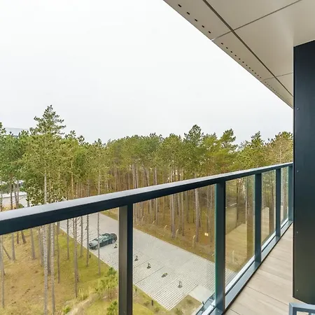 Shellter In Dunes Rogowo